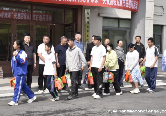 188金宝搏手机网页(188bet)·手机官网公益文化工作委员会联合开展儿童节公益行动123.png